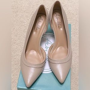 Abella pump, size 7.5